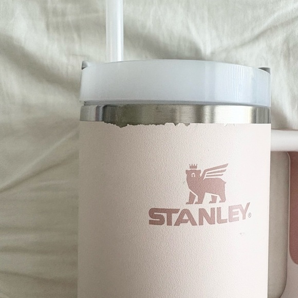 Rose Quartz 40oz Stanley - Picture 6 of 6